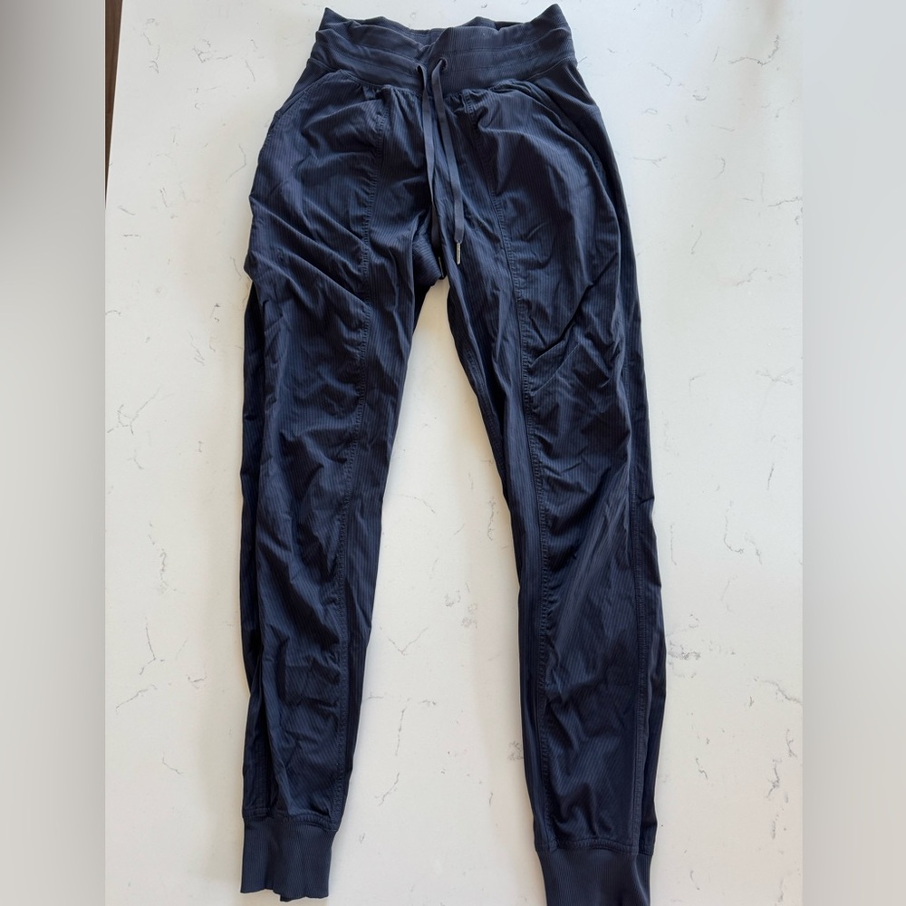 lululemon athletica women’s Navy Athletic Joggers